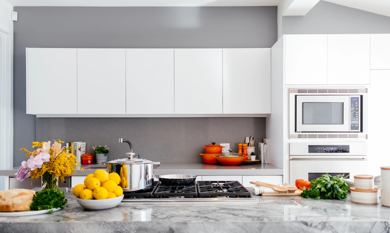 Cocina blanca impecable